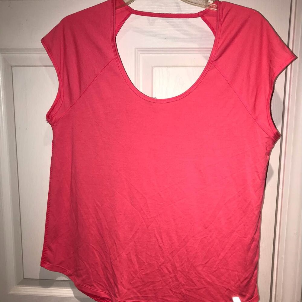 XL Under Armour Heat Gear Shirt